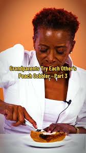 Difference Between Peach Cobbler and Peach Pie