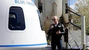 Nach dem start soll das raumschiff innerhalb von zwei minuten auf mehr. Amazon Chef Bezos Verkauft Anteile Fur Den Weltraum Traum