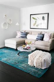 Learn How To Make A Small Living Room Look Bigger With Mirrors Lucite Furniture Small Living Room Design Small Living Room Decor Small Apartment Living Room