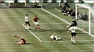 Deutschland trifft seit 21 uhr im entscheidenden gruppenspiel der em auf ungarn. Wm 1966 Das Legendare Wembley Tor Dfb Deutscher Fussball Bund E V