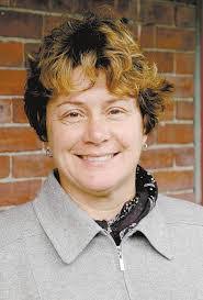 Laurie Dobson's Instagram, Twitter & Facebook