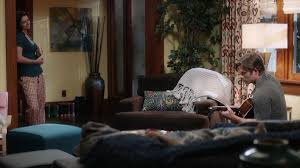 Ellen pompeo alias meredith grey in greys anatomy foto: Grey S Anatomy Sensation Ein Weiterer Fanliebling Kehrt In Staffel 17 Zuruck Netzwelt