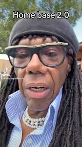 I'm so happy to be able to chill and write songs ❤️#turksandcaicos #chill  #regroup #life #music #friendship #innerpeace #truth #reality  #HealingJourney #health#happiness