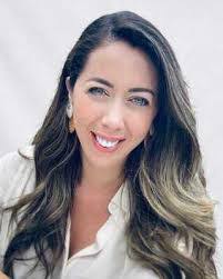 Ipek Aykol's Instagram, Twitter & Facebook