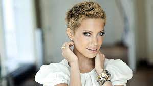 Hairstyle hair color hair care formal celebrity beauty. Hd Wallpaper Sylvie Meis Blonde Short Hair Closeup Smiling Gray Eyes Wallpaper Flare
