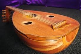 Mandolin merupakan alat musik yang berasal dari italia yang kemudian masuk menyebar ke indonesia. 19 Alat Musik Petik Tradisional Nama Dan Keterangannya Silontong