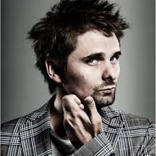 Matthew bellamy was born in cambridge and grew up for much of his life in devon. Matt Bellamy Clothes Outfits Brands Style And Looks Spotern