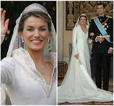 A Wedding Dress For A Princess Princess Leticia Of Spain Manuel Pertegaz Designer Madrid Modest Wedding Dresses Wedding Dresses Dresses