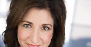 Lisa Viggiano's Instagram, Twitter & Facebook