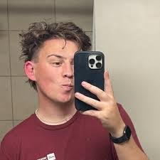 Jake Darling's Instagram, Twitter & Facebook