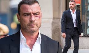 Liev Schreiber films Ray Donovan in New York | Daily Mail Online