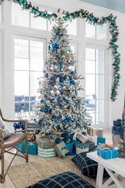 Hgtv is set to air its annual white house christmas special on sunday, december 13th at 6 p.m. Create A Charming Coastal Holiday With Tips From Hgtv Dream Home 2020 Christmas Tree Decorating Ideas Pictures Beautiful Christmas Trees Blue Christmas Tree