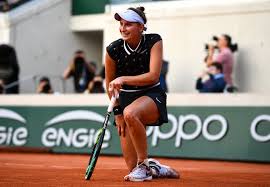 In 2021 finalists of the olympics played against each other on a hard tournament in miami. Marketa Vondrousova Schlagt Jo Konta Und Steht Im Finale Der French Open Tennisnet Com