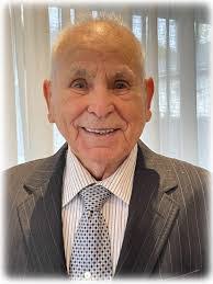 Armindo Silva's Instagram, Twitter & Facebook