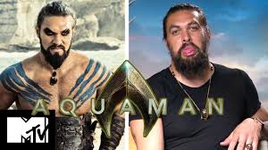 Fan art illustrating game of thrones ' emilia clarke replacing amber heard as mera has arrived online. Aquaman Cast Reveal On Set Chemistry Jason Momoa S Game Of Thrones Return Mtv Movies Youtube