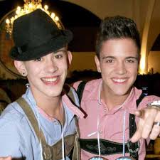 Nur noch vier verbleibende kandidaten von ‚dsds' standen heute abend auf der bühne und kämpften um den einzug ins halbfinale. Daniele Negroni Und Luca Hanni Tour Als Schlichtung Gala De