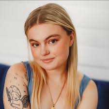 Beauty By Anna Carson