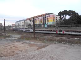 Aug 13, 2021 · pour réserver votre trajet en train de nuit, il vous suffit de vous rendre sur le site oui.sncf, sur l'application oui sncf, en gares, boutiques, agences de voyages agréées sncf ou par téléphone au 36 35. L Etat Travaillerait Sur De Nouveaux Intercites Tet Inter Regionaux Pour Sortir De L Hypercentralisation Parisienne Du Reseau Raildusud L Observateur Ferroviaire Du Grand Sud Est