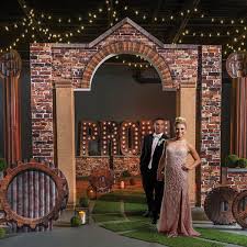 Apr 27, 2021 · casino night will forever be a popular prom theme, thanks to the super fun decorations —vibrant red, black, and gold and card games galore. Top 10 Prom Themes School Dances Event Decor Partyideapros Com