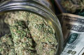 Just as its namesake suggests, a dime of weed gets its name from the tiny silver us coin that is worth 10 cents. Cannabis Quantities What Is A Nick A Dime A Dub And A Key Olivastu