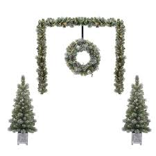 6 Piece Pre Lit Decor Set Bed Bath Beyond In 2020 Christmas Porch Decor Outdoor Christmas Lights Outside Christmas Decorations