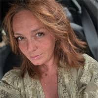 100+ perfiles de «Berberian»