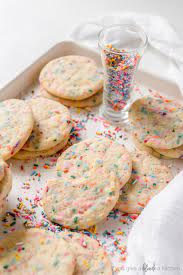 Royal icing dries out completely and almost makes sugar cookies look too perfect. Sprinkle Sugar Cookies If You Give A Blonde A Kitchen