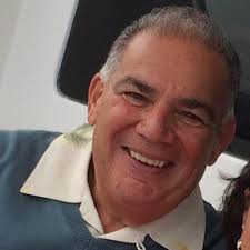 Where to get men's hair cutting services in Manalapan?