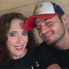 I'm so sorry yall no live tonight I was trying to get everyone stuff in the  living room so my tables be cleaned off and I started hurting I'm having a  hernia