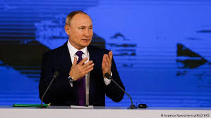 02.03.2022 · vladimir putin russia ukraine war russia warns ukraine citizens to leave kyiv. Russia Putin Addresses Ukraine Nato Tensions News Dw 23 12 2021