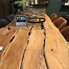table de salle a manger en bois brut decorelie de l art a la deco table salle a manger salle a manger bois table a manger bois brut