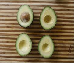 Set the avocado half on the plastic, sprinkle the top with lemon juice, wrap it tightly and store it in the refrigerator until you are ready to eat it. We Tried 3 Methods Of Preventing Avocados From Browning Here S The Sad Truth Huffpost Life