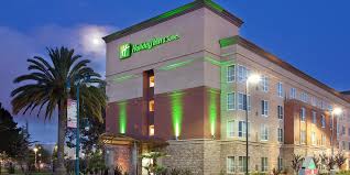 The central location of our mountain view hotel keeps business and leisure travelers near the most sought after points of interest in the silicon valley, east bay, and san francisco bay area. Hotels In Oakland Ca Next To Oakland Airport Holiday Inn Suites Oakland Airport