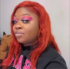 StarEntertainment: Entertainer Lisa Hyper, who was diagnosed with a mental  health disorder, is speaking candidly about her challenges, her path to  recovery, her love life, and musical plans for 2023. Read more: