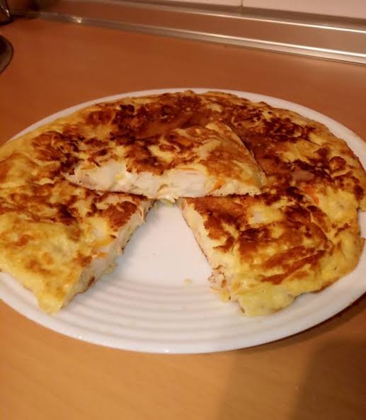 Tortilla De Palitos De Cangrejo, Queso Crema Y Atún Receta de isa24
