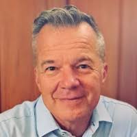 Paul Buist's Instagram, Twitter & Facebook