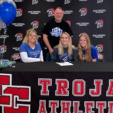 Addyson Arnult signs with Thomas More University (NCAA Div. II)