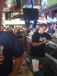 Stan S Sports Bar The Bronx Standing Room Only Sports Bar Nyc My Love