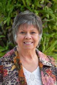 Diane Cofer's Instagram, Twitter & Facebook