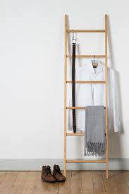 Kleiderleiter Natur Geolt Eiche Buche Oder Edler Nussbaum In 2020 Kleiderleiter Kleiderstander Schlafzimmer Herrendiener