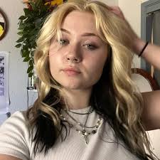 Clarissa Noel's Instagram, Twitter & Facebook