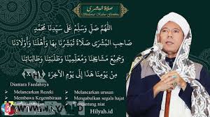 Selain itu dzikir dan doa setelah sholat fardhu merupakan ibadah yang selalu dilakukan nabi muhammad saw. Sholawat Al Busyro Teks Dan Terjemahan Berkah Membacanya Hingga Punya Rumah Hilyah Belajar Bahasa Arab Online