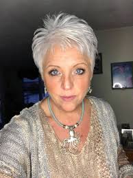 I've always worn my hair like this... 66 years **😍😍