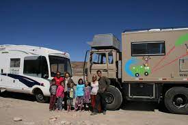 Pas de frais d'hébergements, pas de frais de. 2 Ans De Voyage En Famille Dans Un Camion Amenage Le Tour Du Monde A 80 Cm