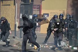 Des heurts et des dégradations ont. Gilets Jaunes A Toulouse Des Black Blocs Presents Dans Le Cortege