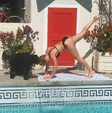 Peyton List Giving her Cunt a Tan of the Day