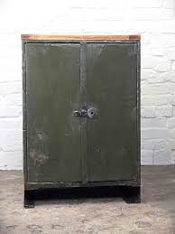 Worksberlin Com Verkauft Vintage Fabriklampen Und Industriemobel Industrie Mobel Holzkisten Alte Holzkisten