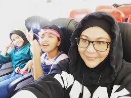 Erma's birth flower is daffodil and. Persis Wajah Kajol Anak Syurga Erma Fatima Rupanya Seorang Penerbit Eksekutif Kisah Dunia