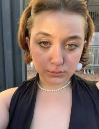 Brasileira de 17 anos sofreu overdose antes de desaparecer nos EUA; relação  entre ela e o suspeito é revelada