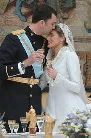 Royale Hochzeiten Die Schonsten Royalen Hochzeiten Bild 12 Von 21 Cosmopolitan Royale Hochzeiten Prinzessin Hochzeit Konigliche Hochzeitskleider